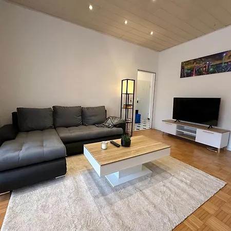 Apartman Schoen Wohnen ! Netflix Nespresso Kueche Parkplatz Garten