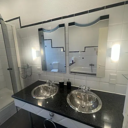 Apartman Schoen Wohnen ! Netflix Nespresso Kueche Parkplatz Garten