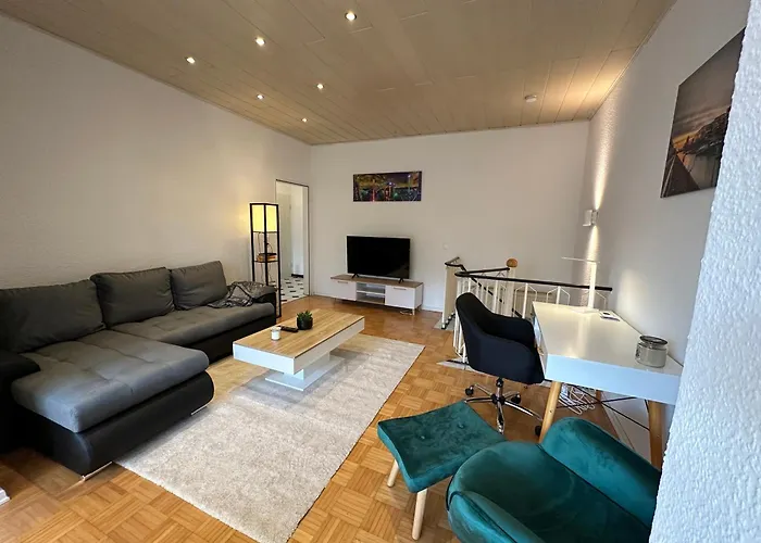 Schoen Wohnen ! Netflix Nespresso Kueche Parkplatz Garten 公寓 杜伊斯堡