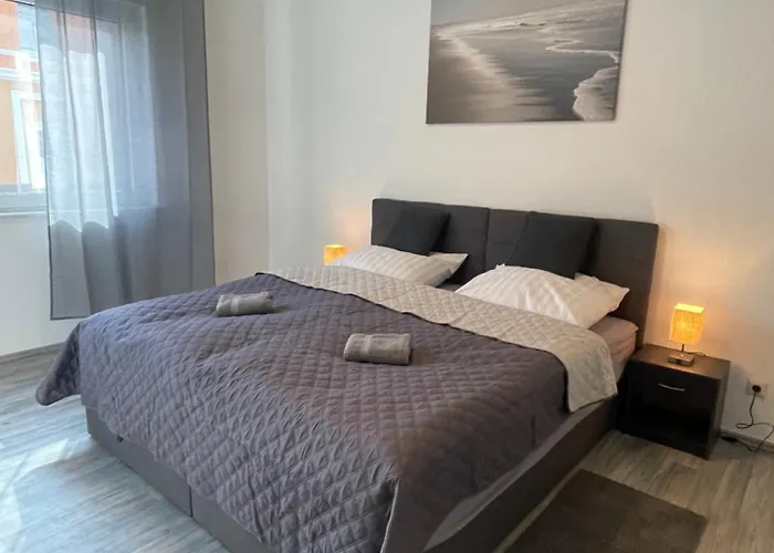 Schoen Wohnen ! Netflix Nespresso Kueche Parkplatz Garten Διαμέρισμα