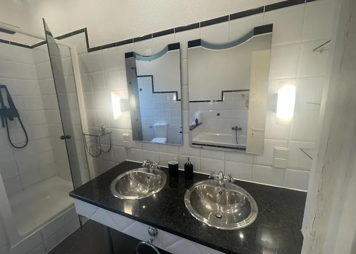 Διαμέρισμα Schoen Wohnen ! Netflix Nespresso Kueche Parkplatz Garten